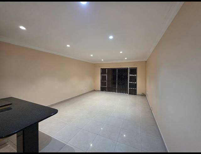 3 BEDROOM APARTMENT FOR SALE IN WARNER BEACH